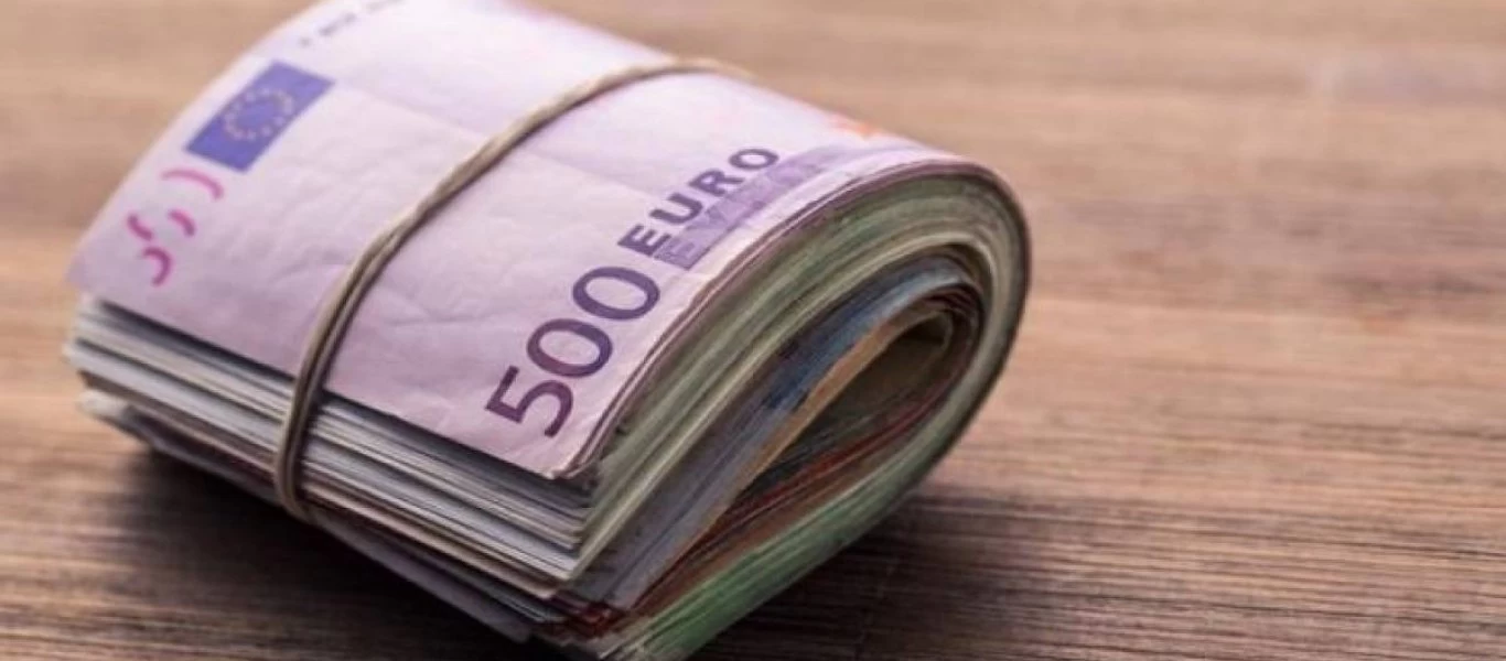 Εφοριακός και λογιστής πήραν «φακελάκι» 4.000 ευρώ - Δικογραφία σε βάρος τους